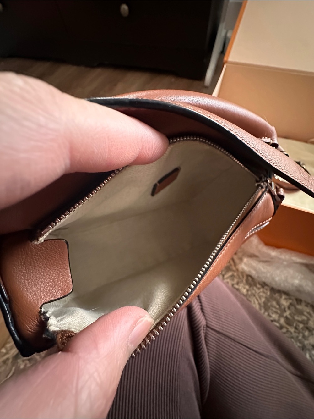 โSOLDโLoewe Puzzle Mini Shoulder Bag in Tan Leather - Picture 14 of 16